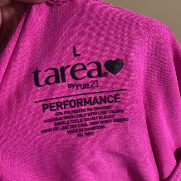 Workout tank - Picture 3 of 3